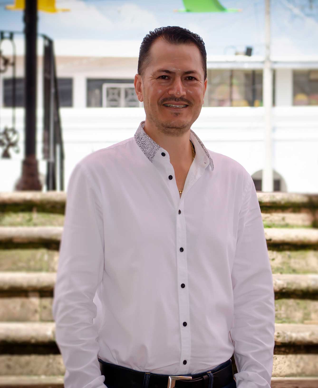 Efren Larios Moreno
